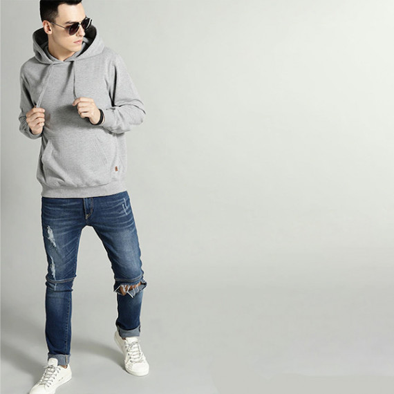 https://dailysales.in/vi/products/the-lifestyle-co-men-grey-melange-solid-hooded-sweatshirt