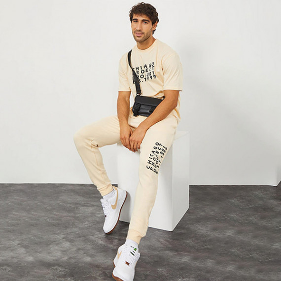 https://dailysales.in/vi/products/men-cream-colored-solid-slim-fit-cotton-joggers