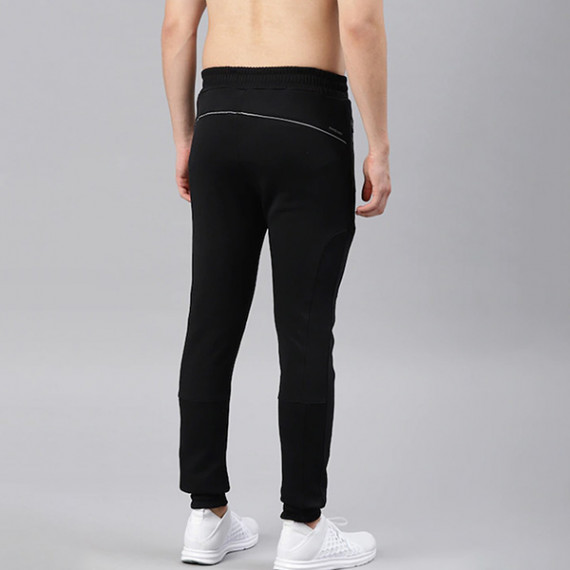 https://dailysales.in/products/men-black-solid-rapid-dry-running-joggers