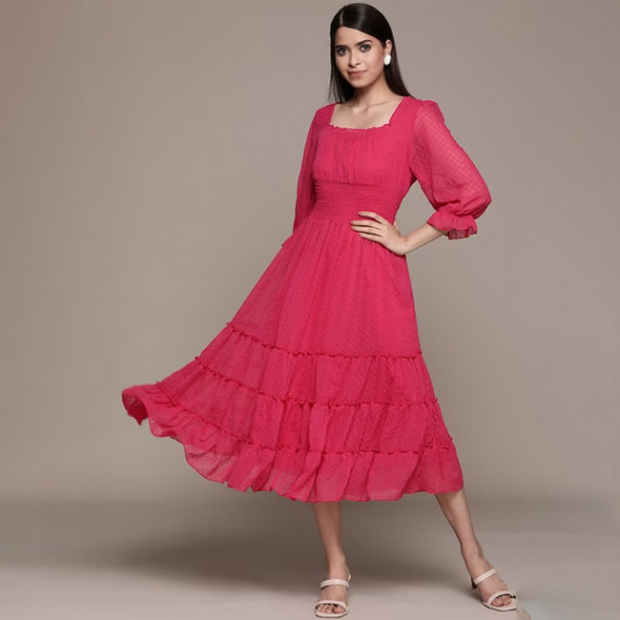 https://dailysales.in/vi/products/fuchsia-solid-chiffon-smocked-tiered-midi-dress