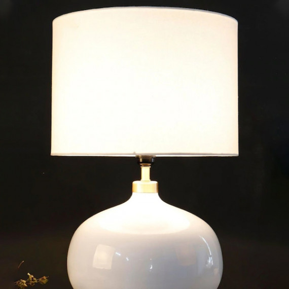 https://dailysales.in/products/white-solid-handcrafted-bedside-standard-lamp