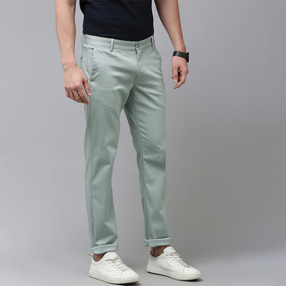 https://dailysales.in/products/u-s-polo-assn-men-grey-printed-denver-slim-fit-trousers
