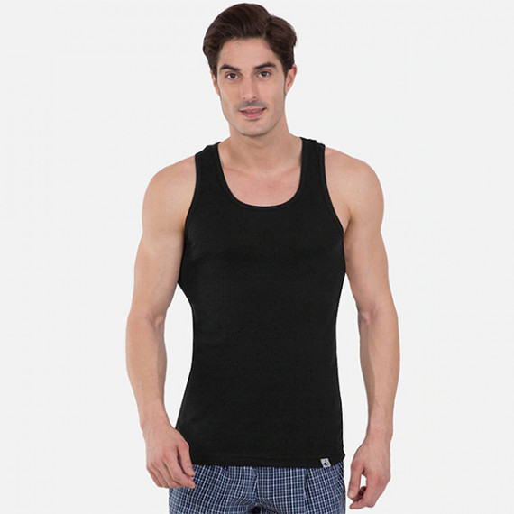 https://dailysales.in/vi/products/men-black-solid-racer-back-innerwear-vest-9922-0105