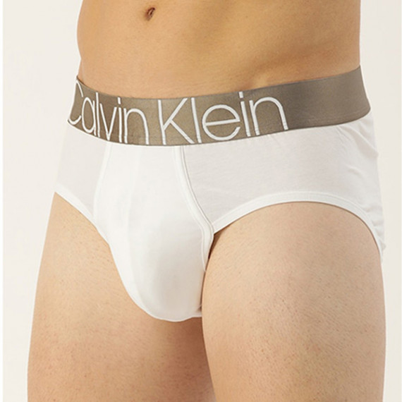 https://dailysales.in/products/men-white-solid-briefs-nb2536100