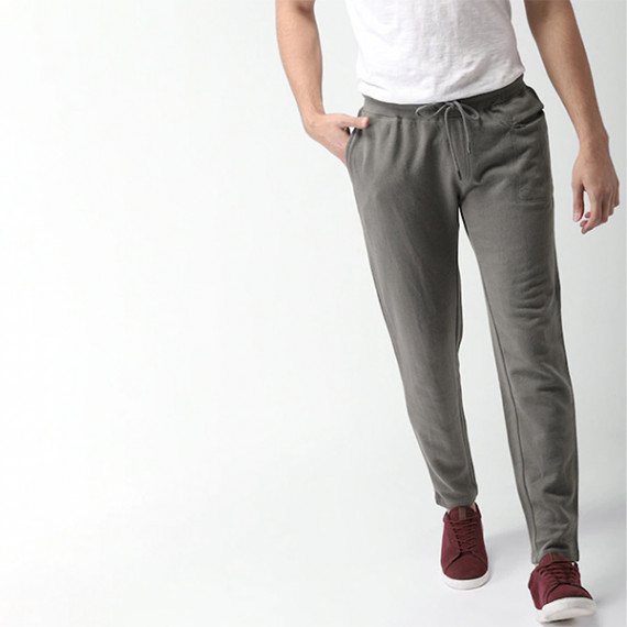 https://dailysales.in/products/men-grey-regular-fit-solid-track-pants