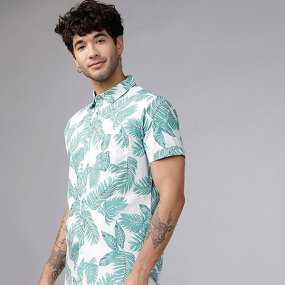 https://dailysales.in/products/men-green-white-slim-fit-printed-casual-shirt