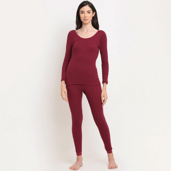 https://dailysales.in/products/women-maroon-striped-thermal-top